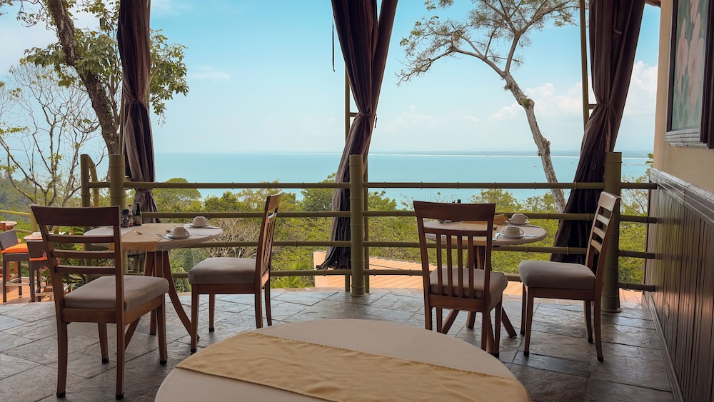 Issimo Suites Boutique Hotel Spa Adults Only 57/71