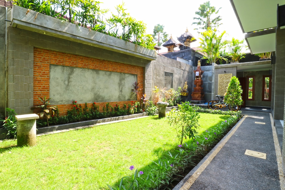 Gempita House 6/41