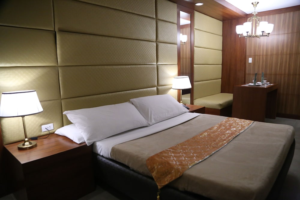 Victoria Court Las Pinas photo4