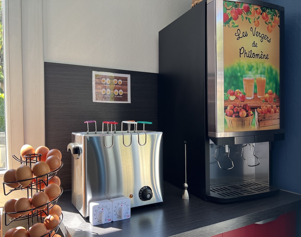 P Tit Dej Hotel Niort 26/58