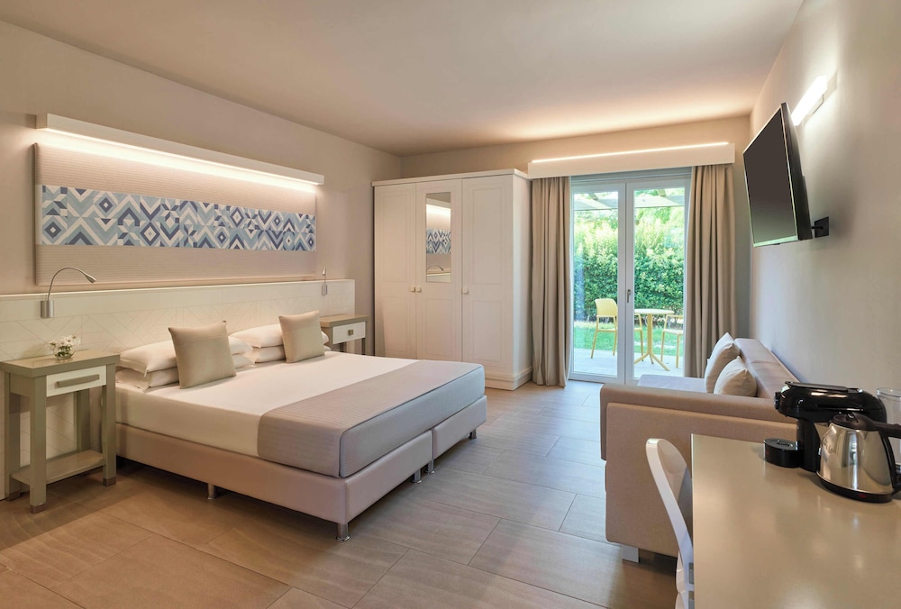 Is Serenas Badesi Resort 12/50