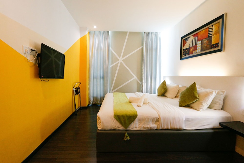 PREMIER, KING BED