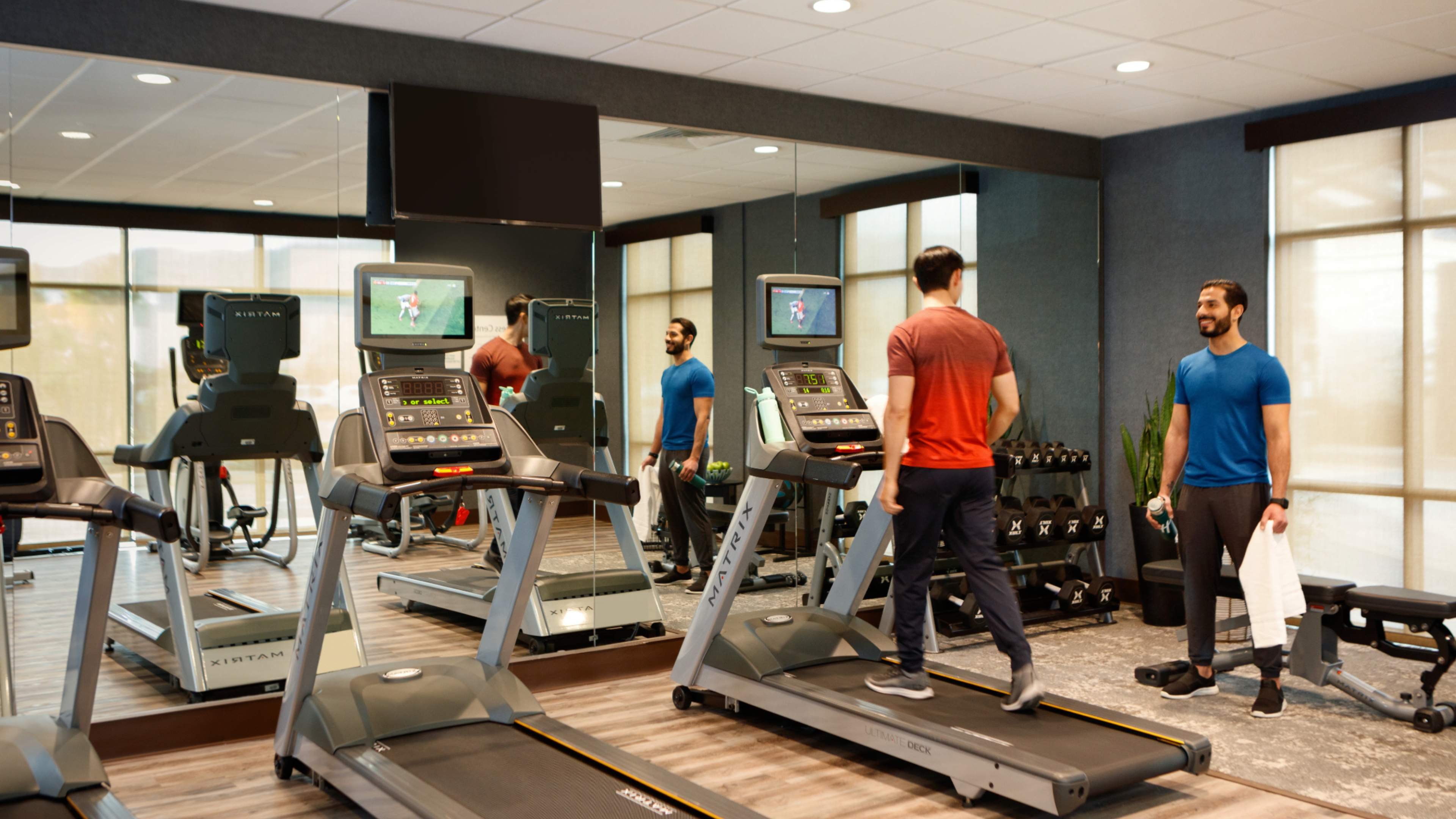 Holiday Inn & Suites Makati 45/75