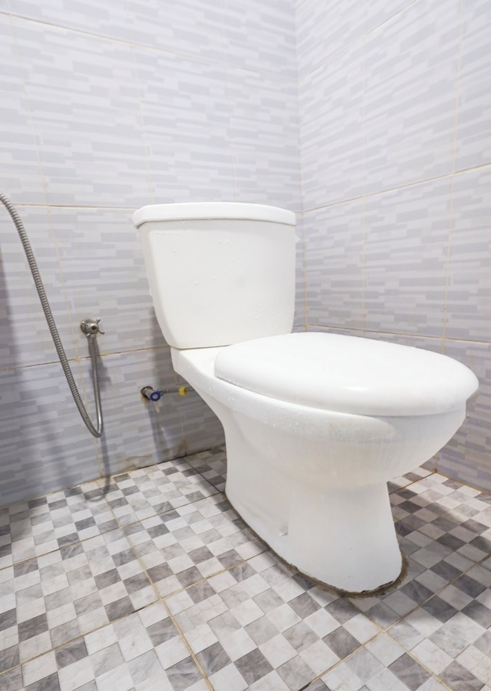 Hotel O Rappocini Near Rsia Paramount 44/45