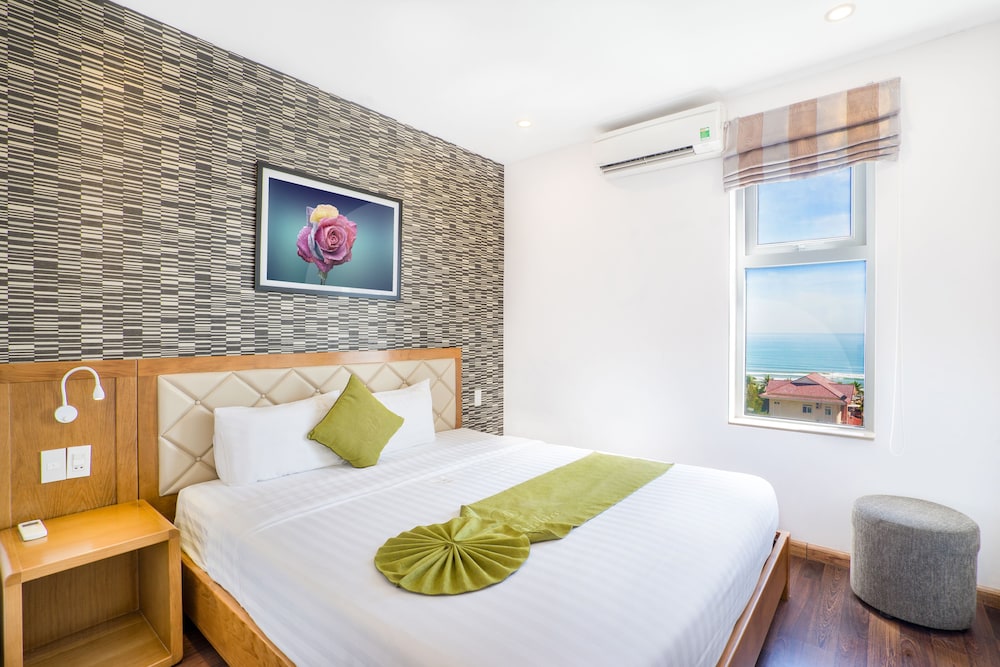 2 BEDROOMS, SUPERIOR, APARTMENT, CITY VIEW