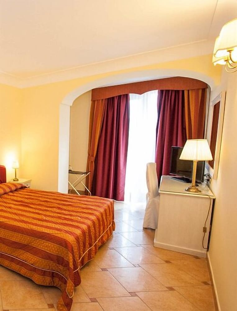 Classic, Double Bed, Valley View, Balcony