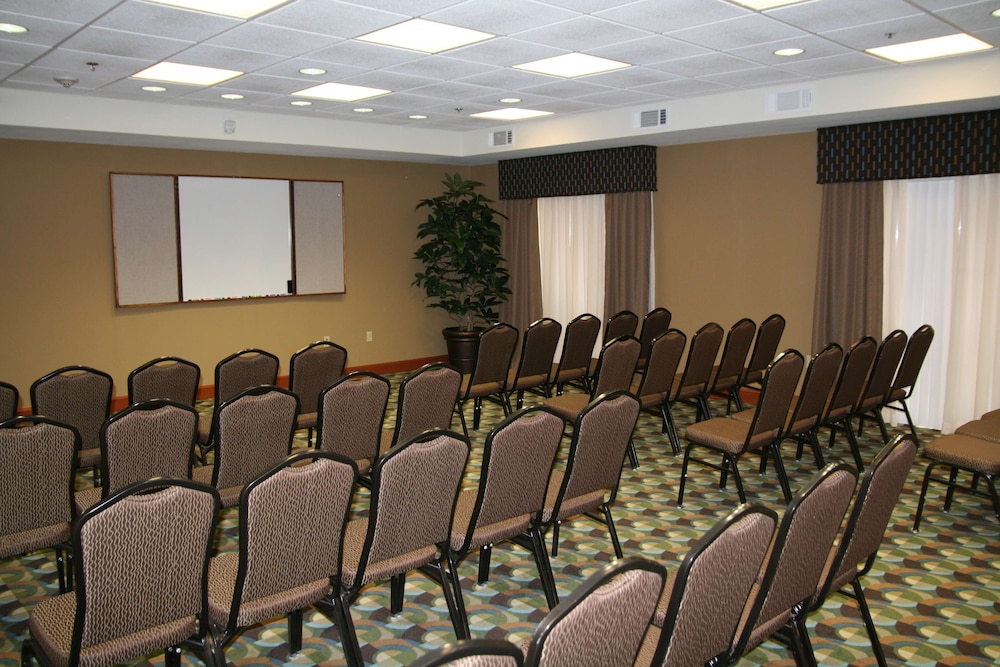 Hampton Inn Las Vegas North Speedway 39/44