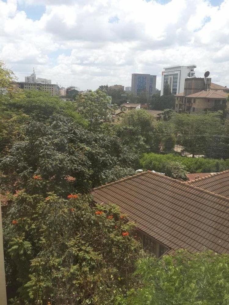 Fenesi Gardens Apartments 34/41