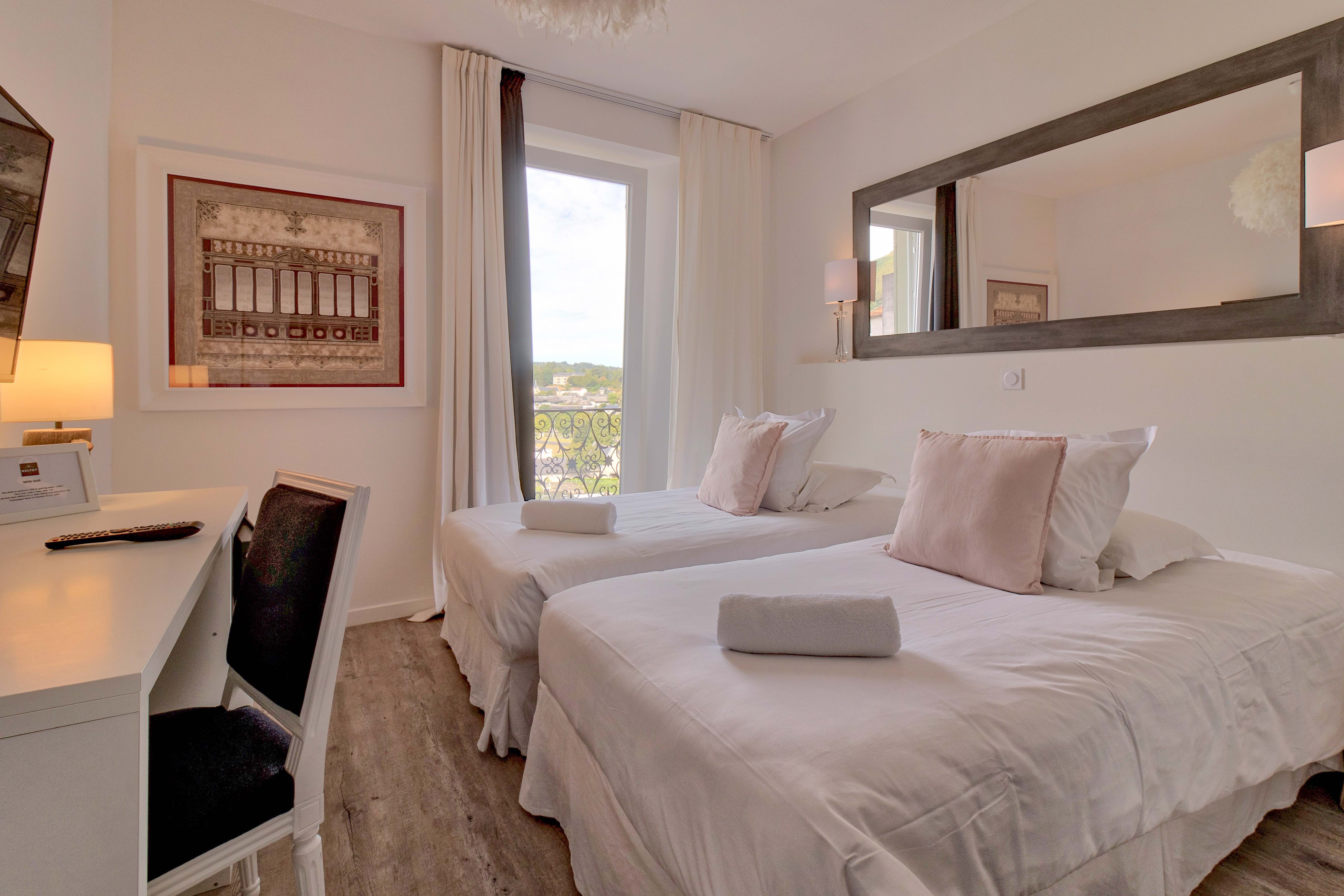 Sanctuary, King Bed, with View