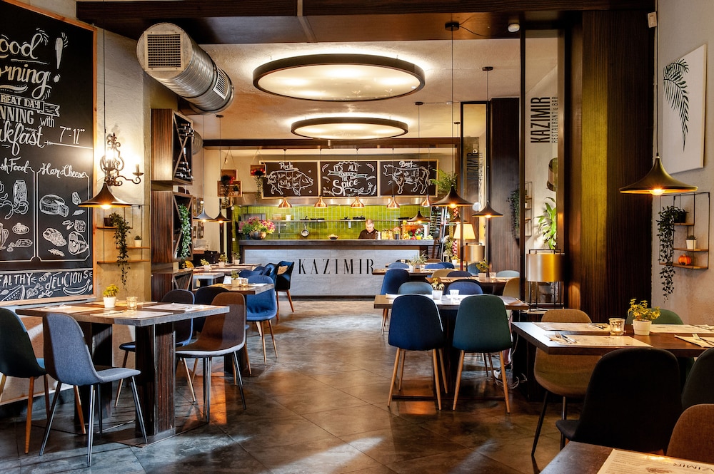 restaurant cafeteria