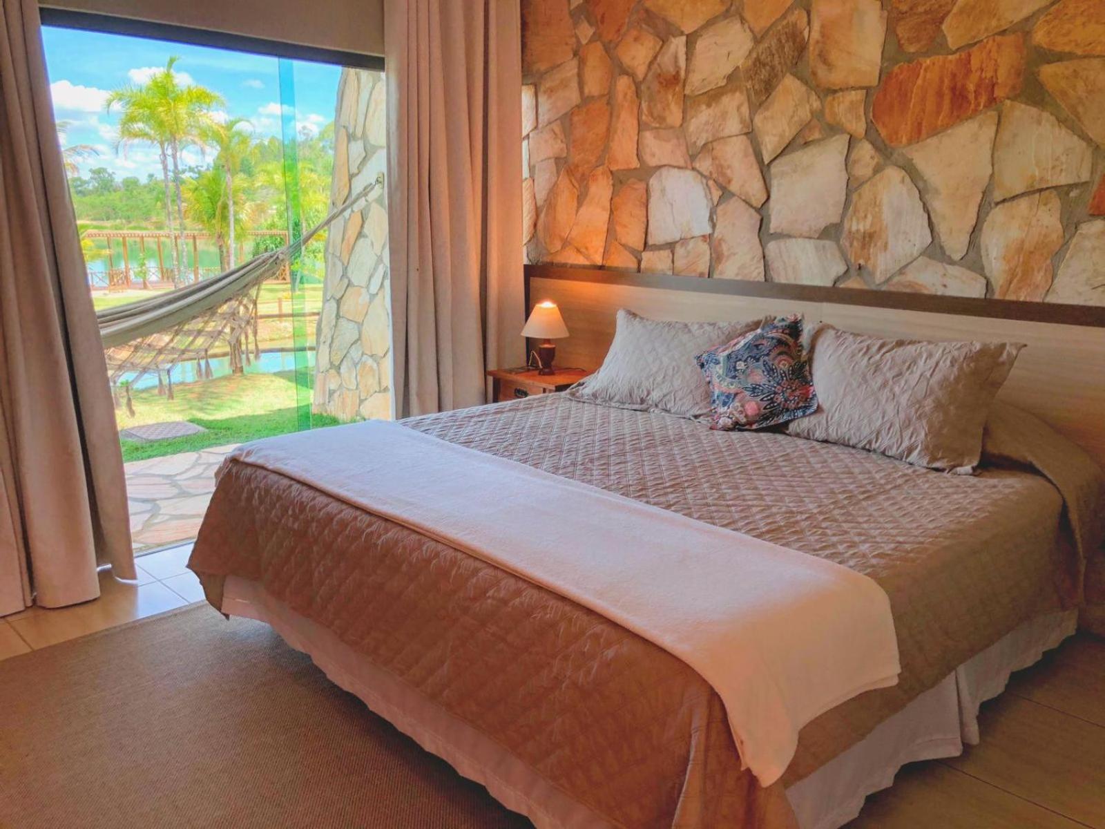 Villa Triacca Eco Pousada 3/28