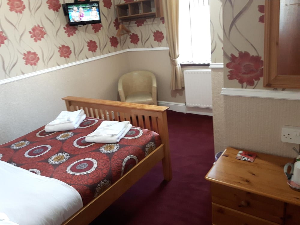 Wellington Hotel 33/50