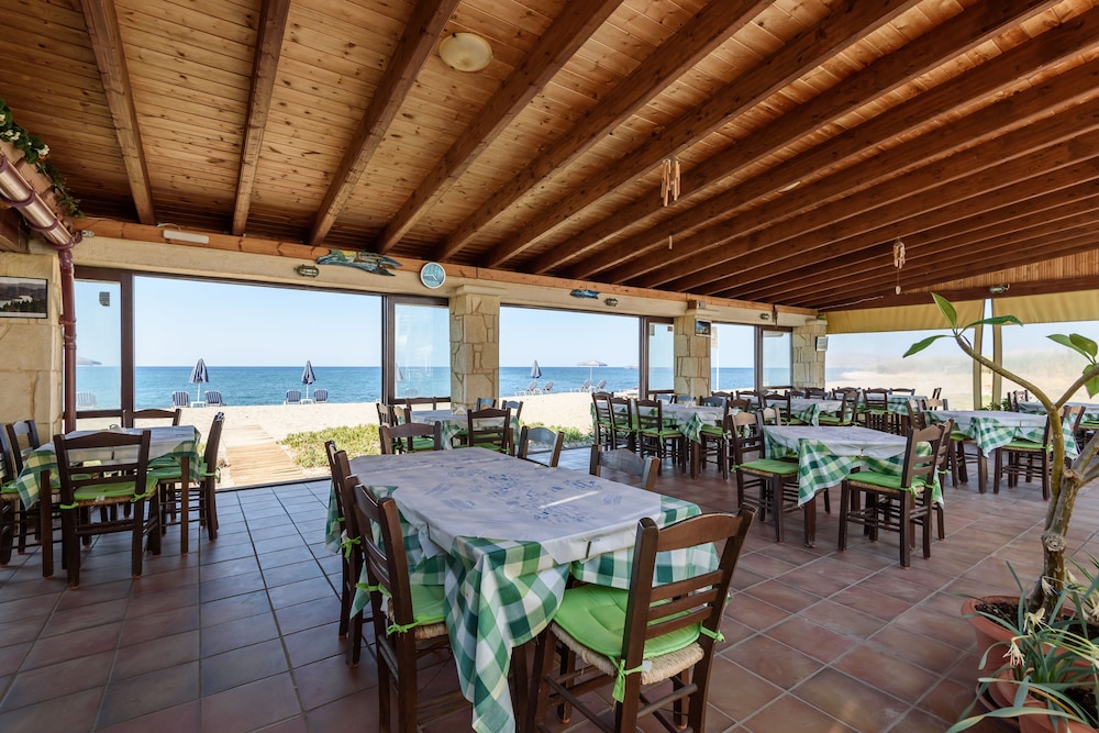 Kostakis Beach Hotel 31/46