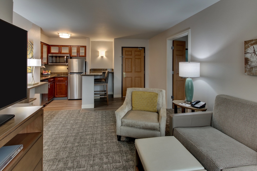 Staybridge Suites Missoula 41/59