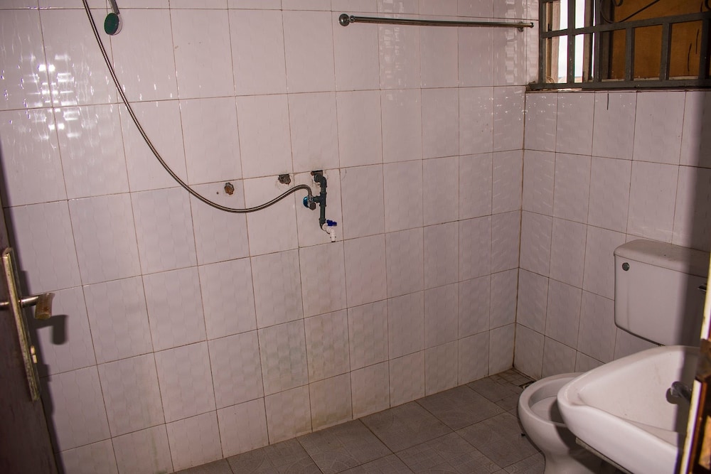Jolac Hotel And Suites 39/44