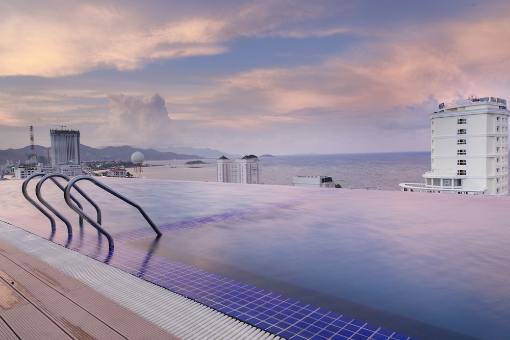 Sao Viet Hotel 43/48