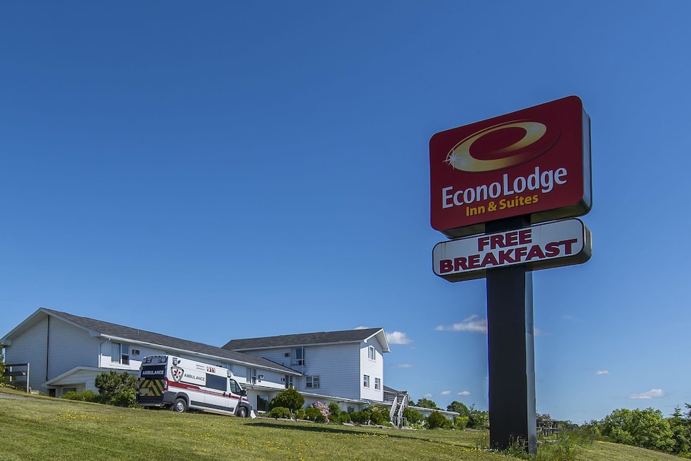 Econo Lodge Inn Suites Saint John 1/38