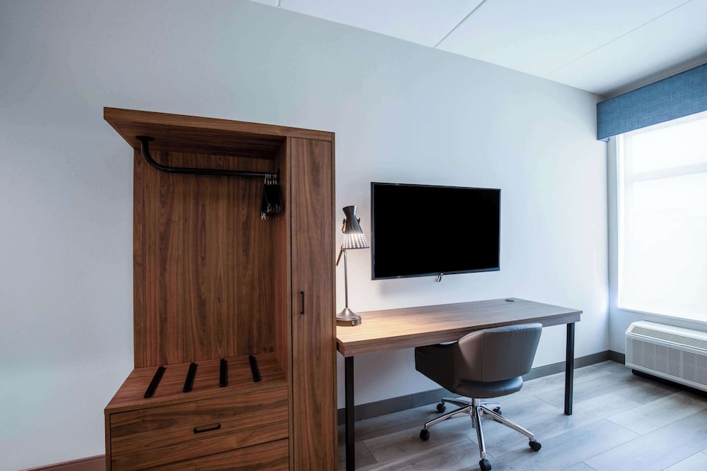 La Quinta Inn & Suites by Wyndham Chattanooga Downtown/South 49/61
