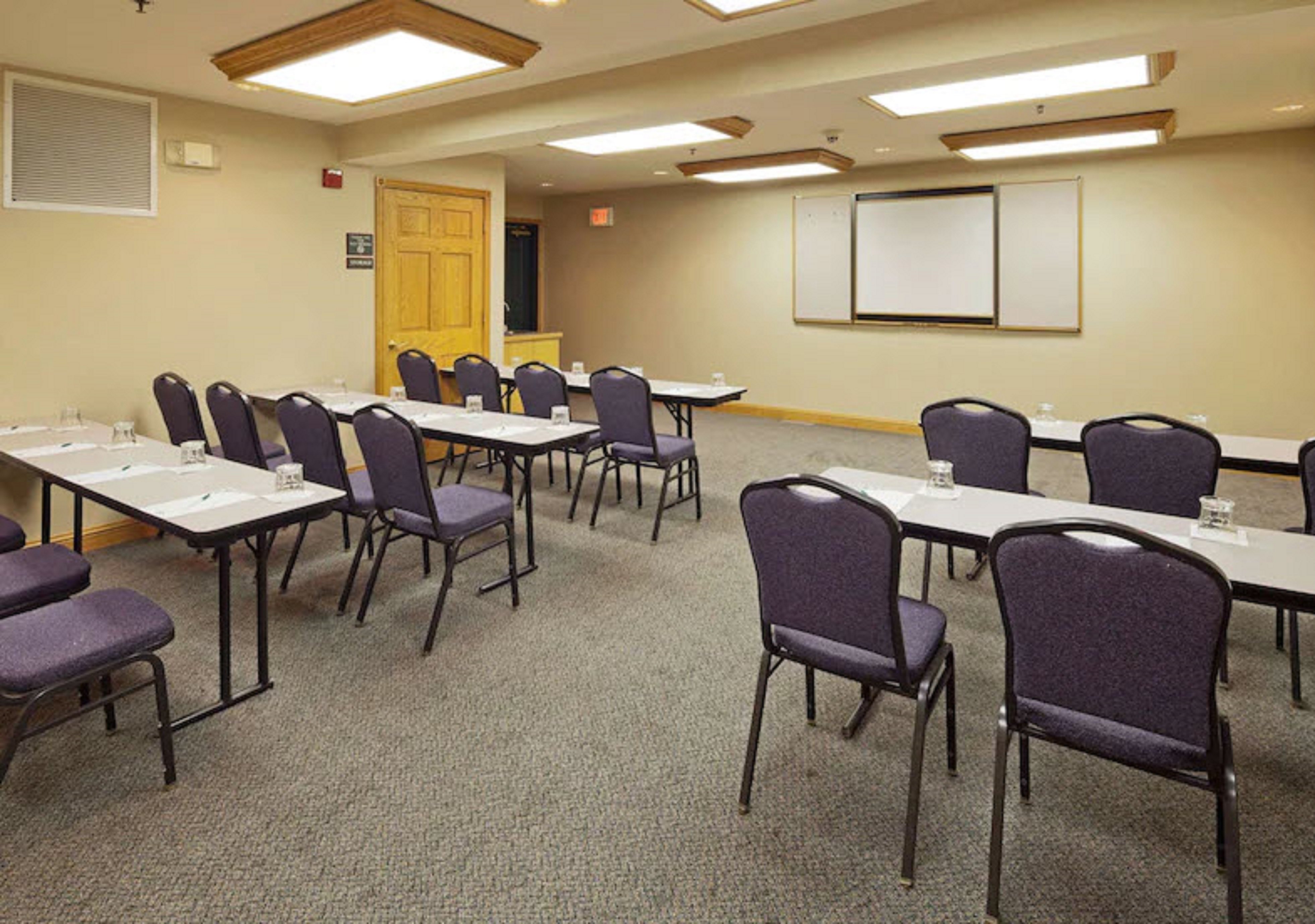 Port Wisconsin Inn and Suites 53/59