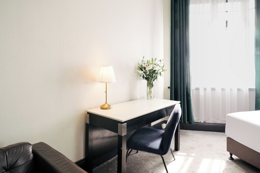 City Budget Hotel 50/60