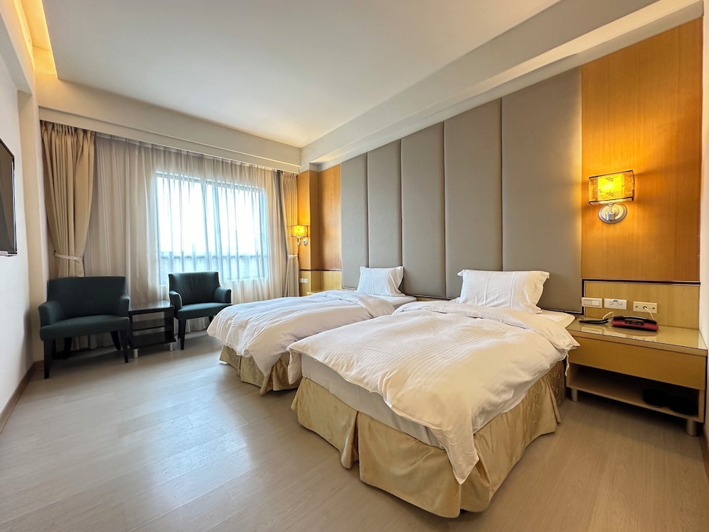 Chientan Youth Hotel 21/42