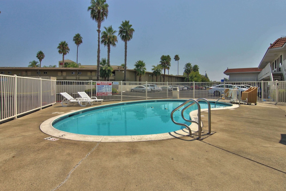 Studio6 West Sacramento, CA 28/32