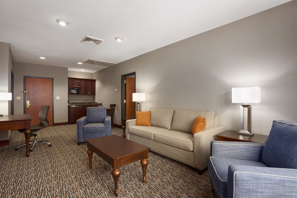 Wingate by Wyndham Sylvania/Toledo 33/56