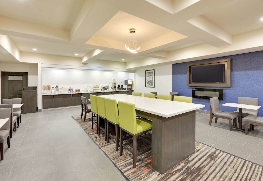 La Quinta Inn & Suites by Wyndham Tyler South 43/46