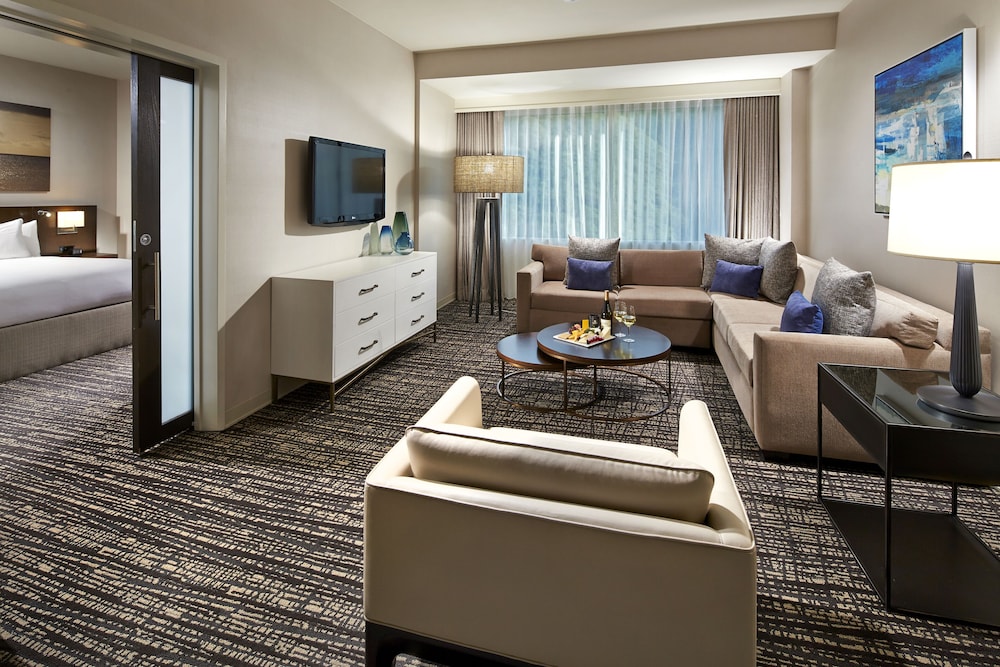 Hilton San Diego Mission Valley 46/89