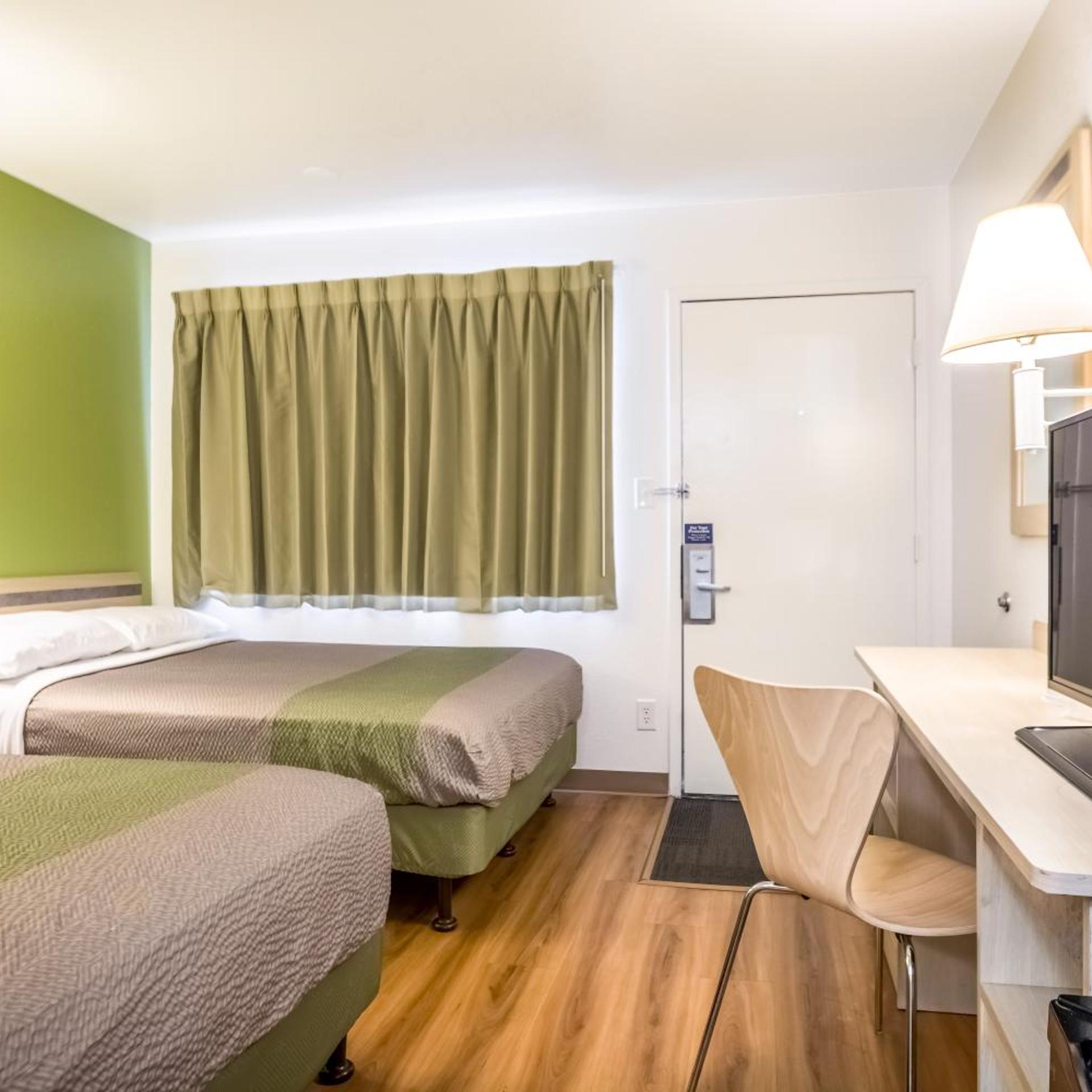 غرفة رباعية، Motel6 Pueblo, CO - I-25 3/8