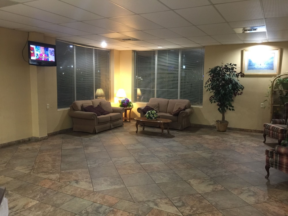 Fairview Inn Suites 24/40
