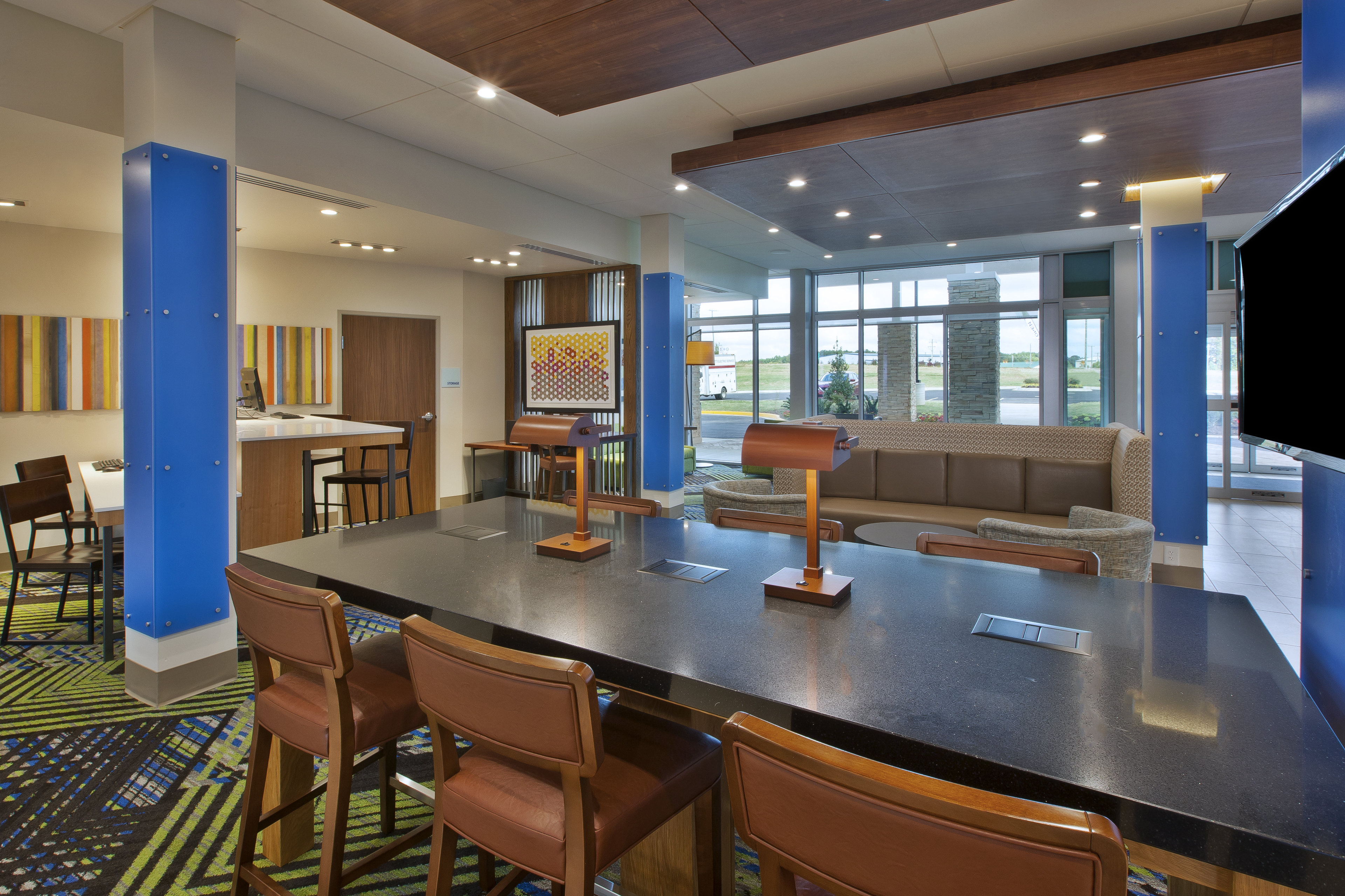 Holiday Inn Express And Suites South Hill 30/40