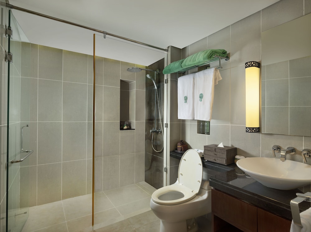 2 Bedrooms, Rainforest, Villa, 2 King Beds, Ocean Front 7/10