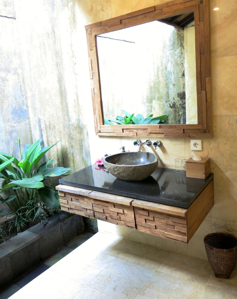 Sri Ratih Cottages 33/50