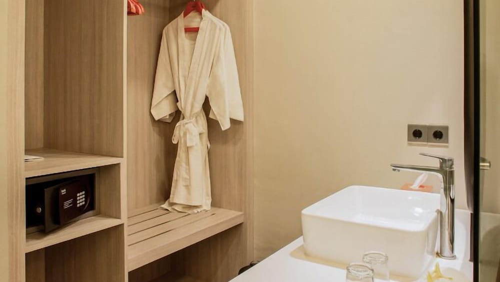 HARRIS Hotel & Residence Riverview Kuta - Bali 49/49
