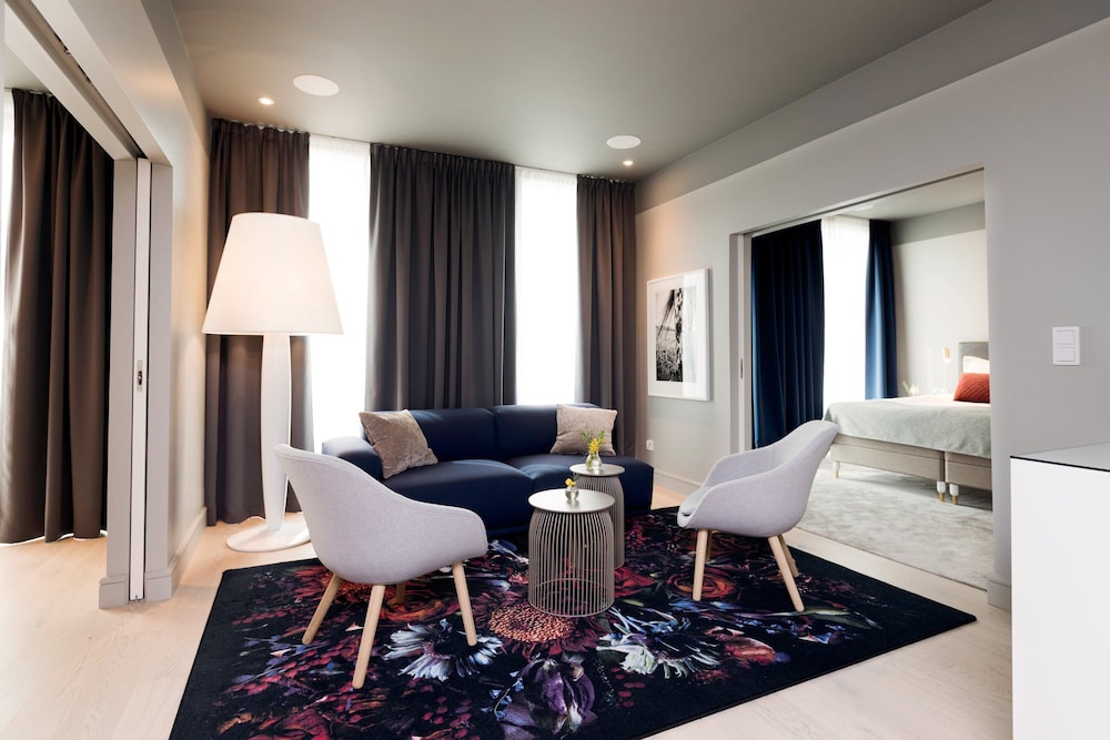 Elite Hotel Academia 58/65