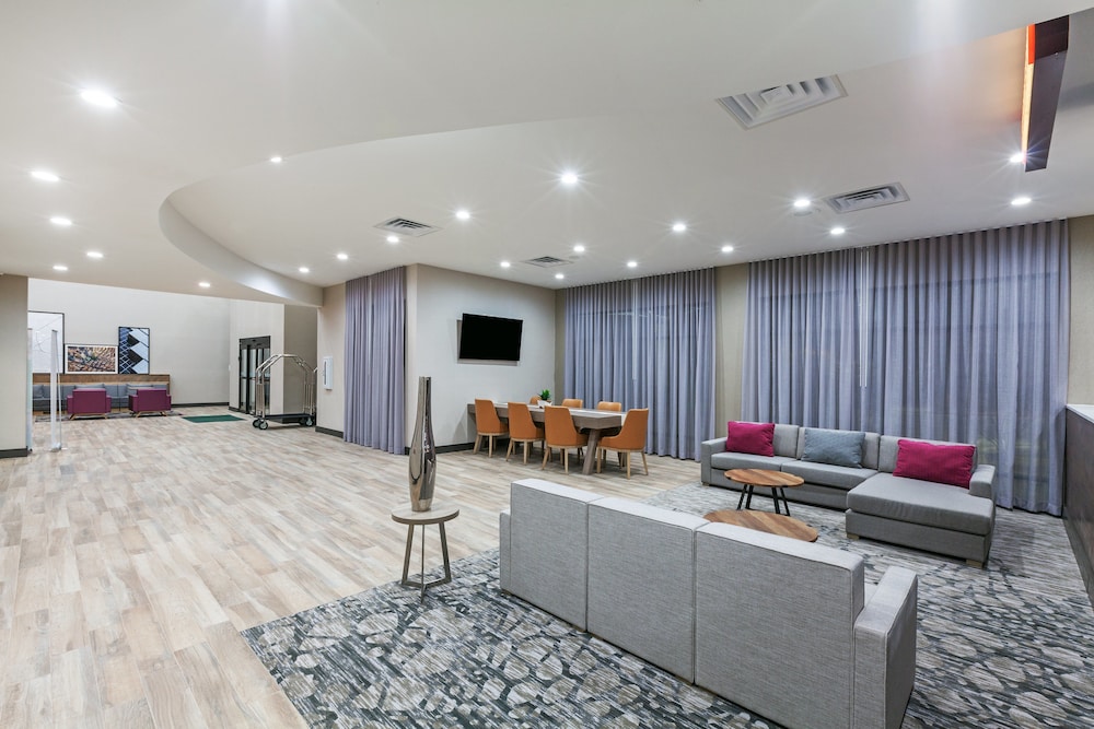 Holiday Inn Lubbock South 52/54