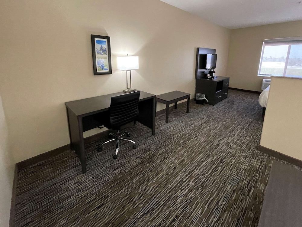 Comfort Inn Orange I-10 22/44