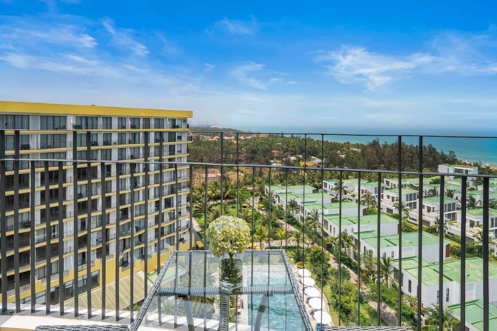 Wyndham Royal Beachfront Resort & Spa Hoi An Danang in DIEN BAN