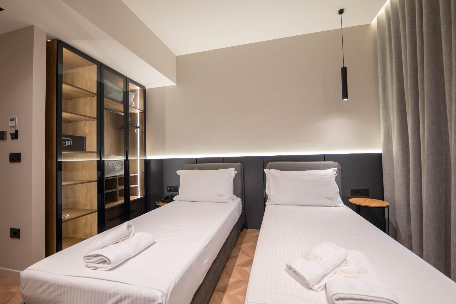 Deluxe, Double or Twin Bed, Balcony