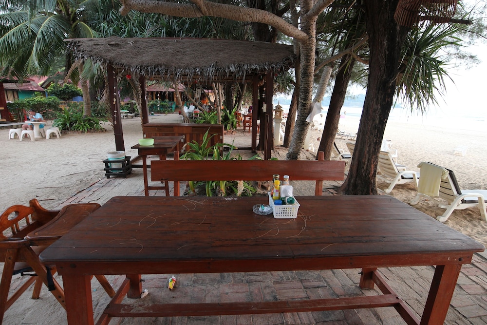 Lanta Villa Resort 12/58
