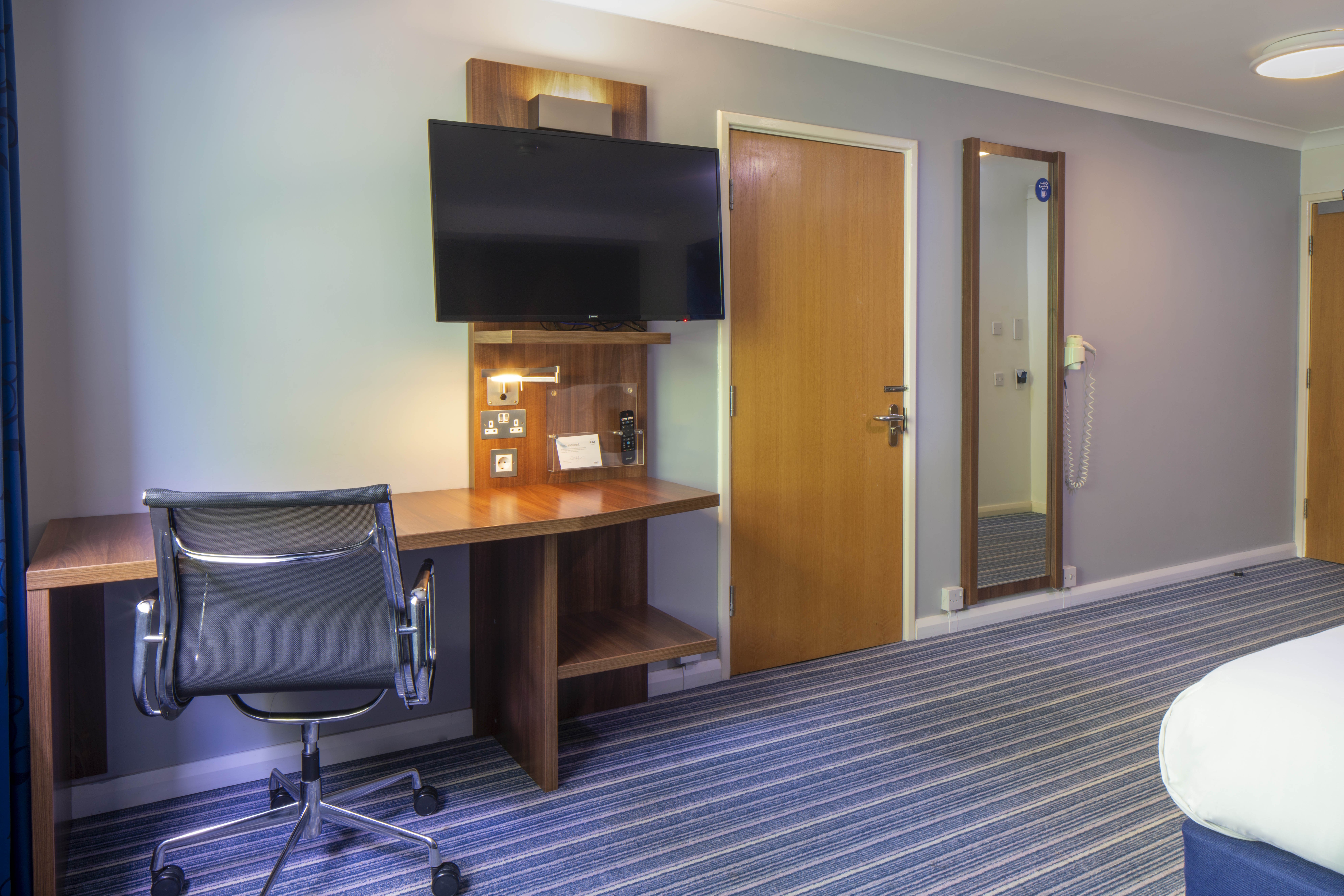 HOLIDAY INN EXPRESS YORK 55/72
