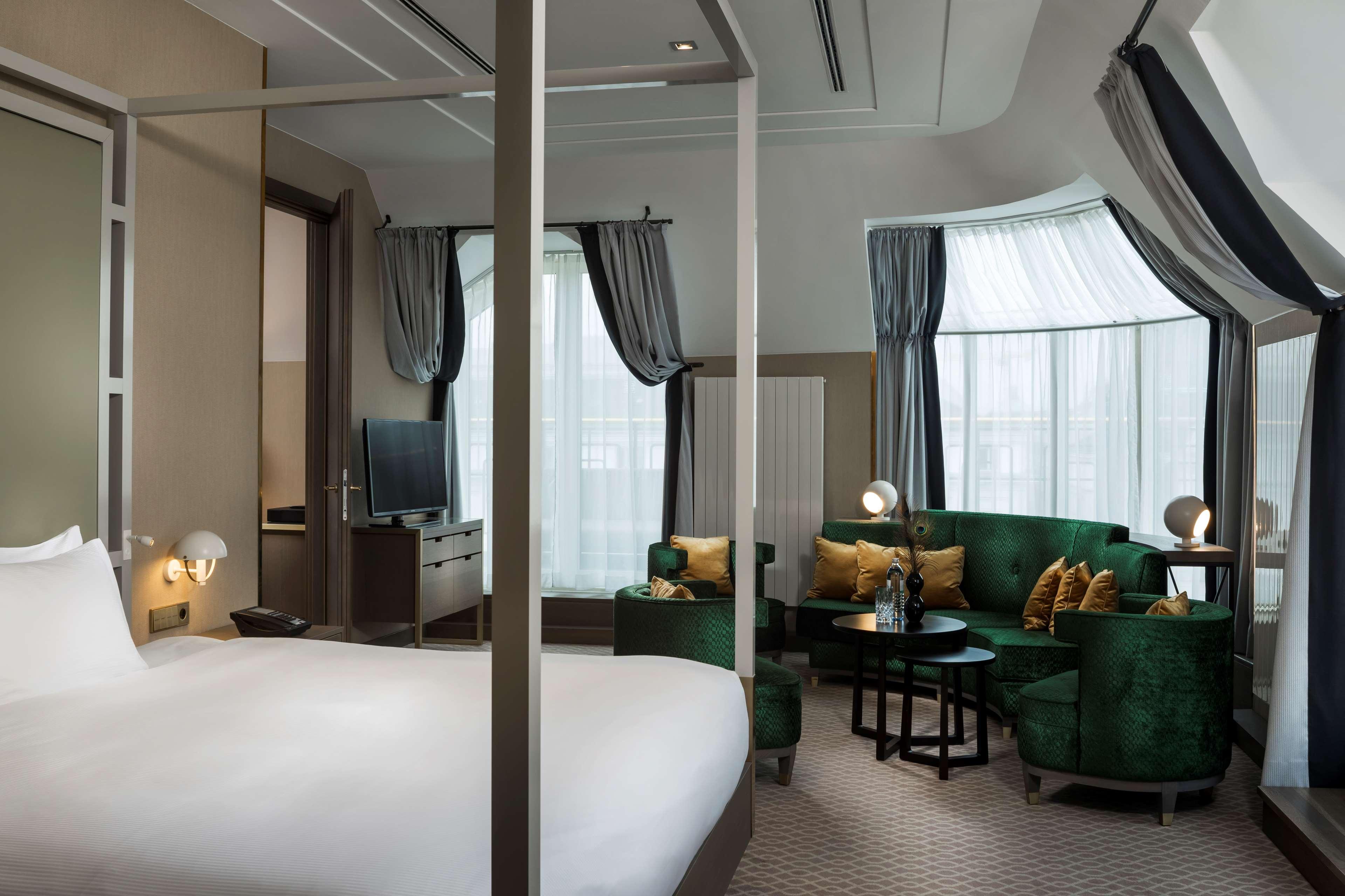 ROYAL, PENTHOUSE, SUITE, KING BED