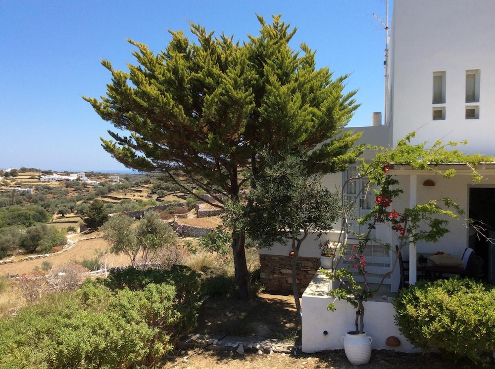 peristeronas house