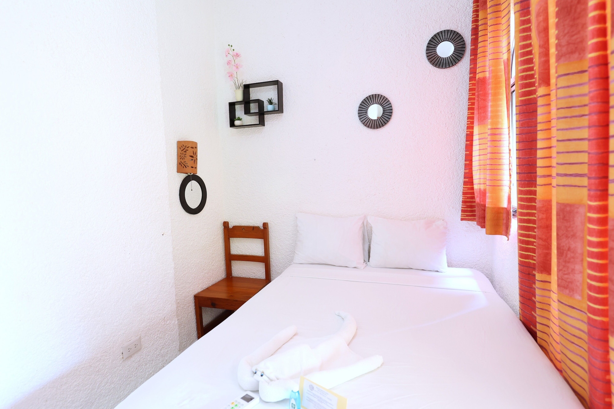 CARIBBEAN, SHARED BATHROOM