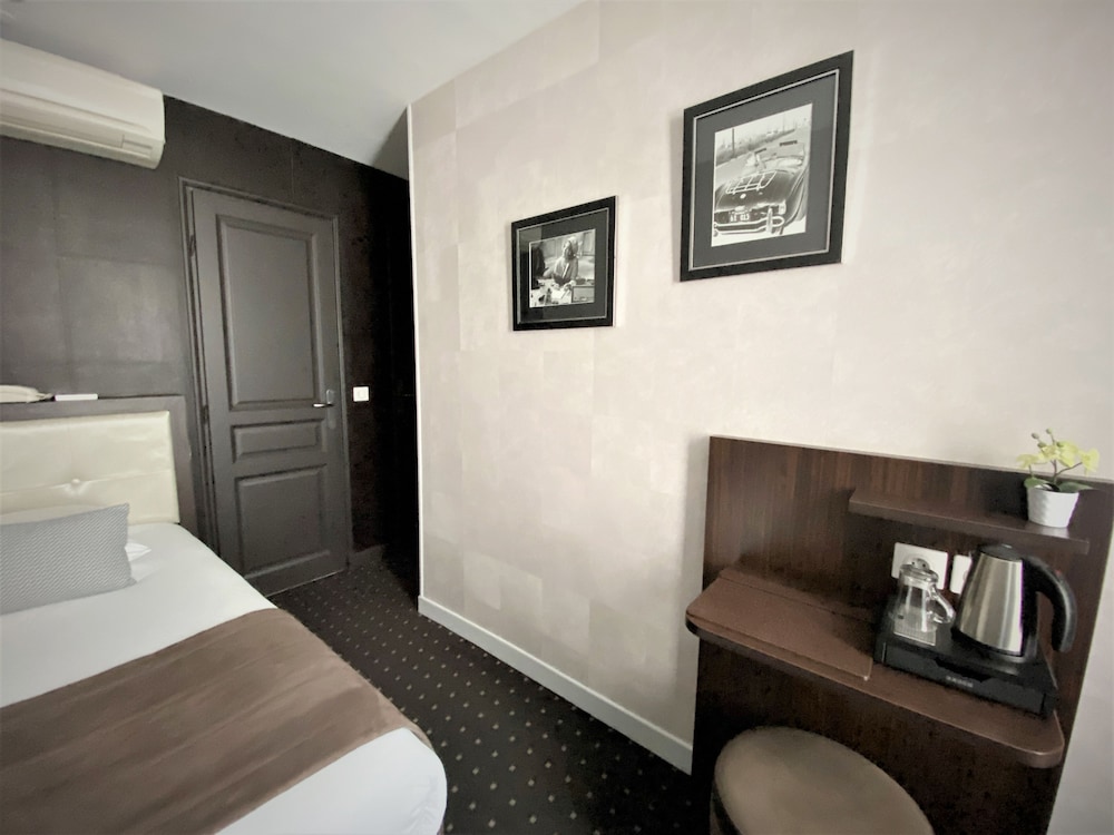 Hotel de la Paix Tour Eiffel 24/63