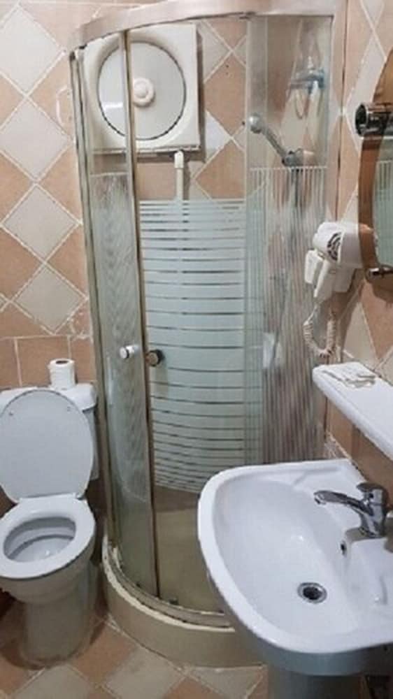 Al Tawfiq Plaza Hotel 45/46