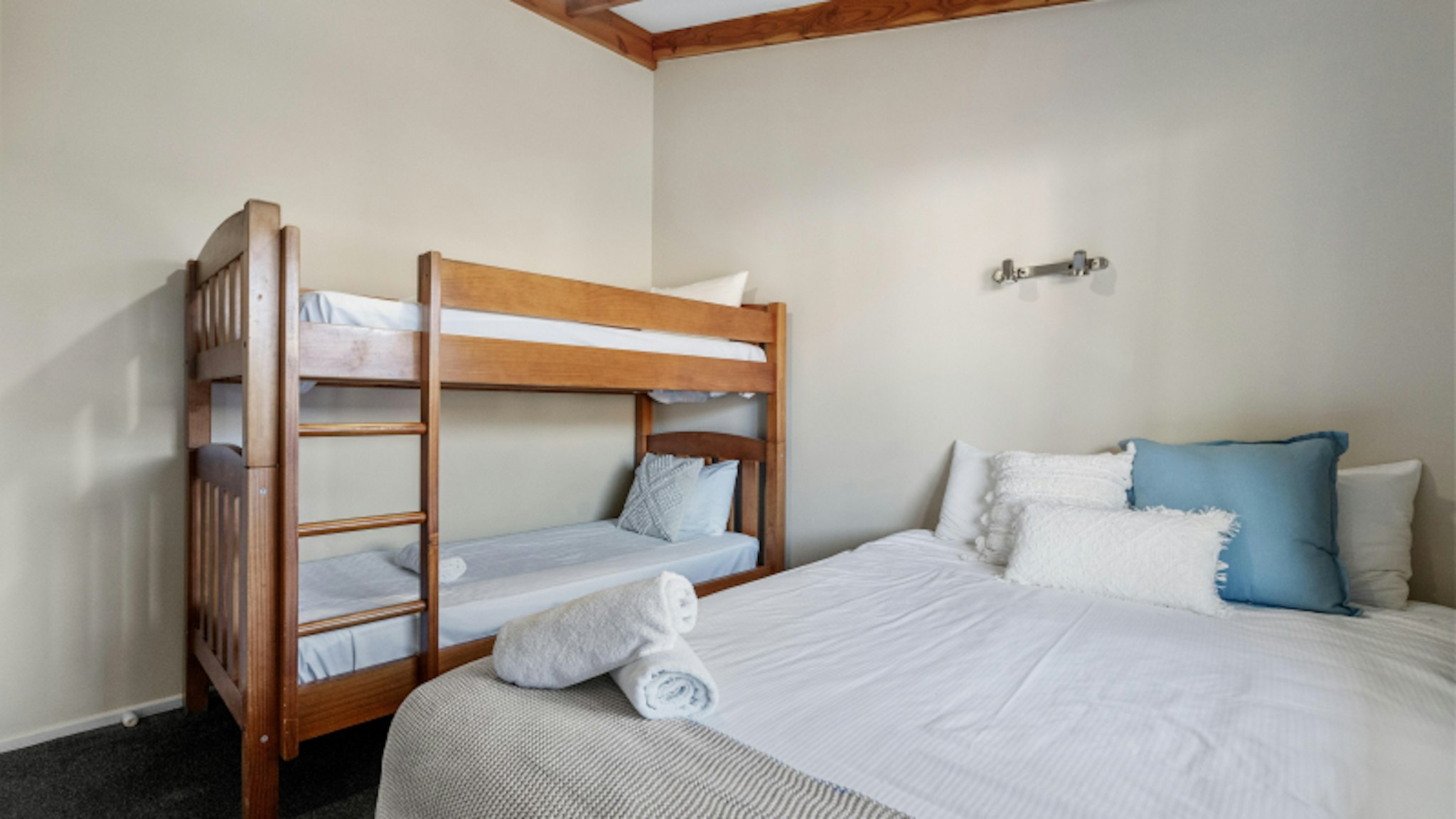 Tasman Holiday Parks - Te Anau 5/28