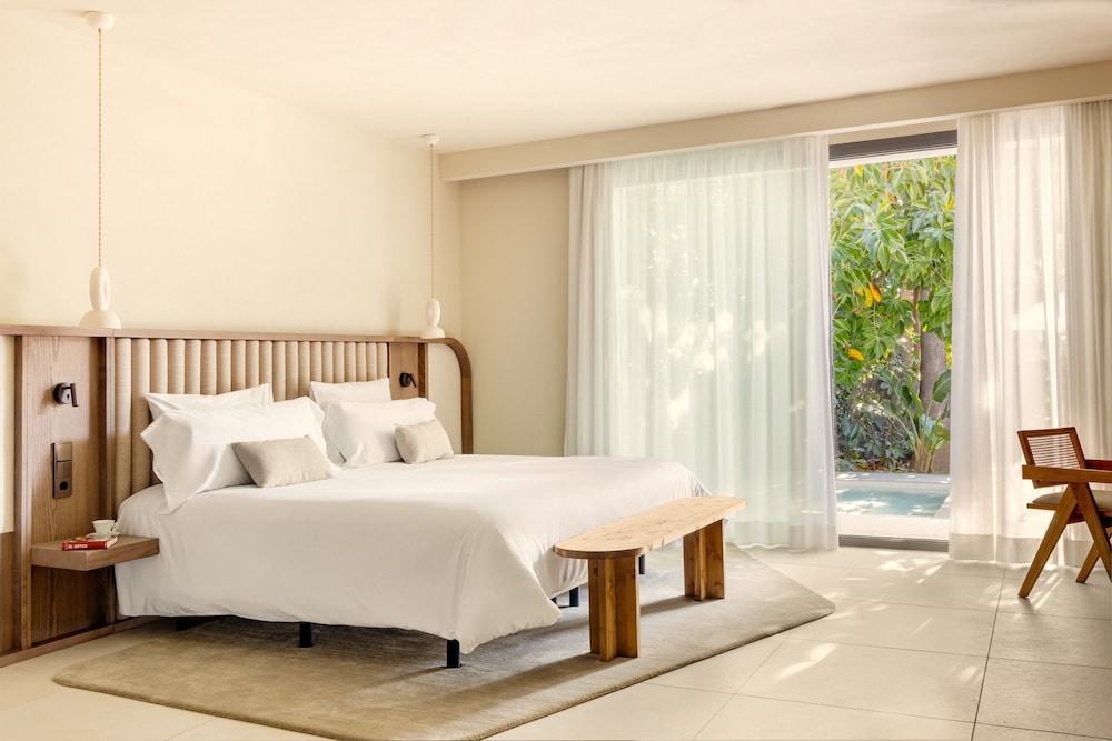 Host Villas & Suites 13/50