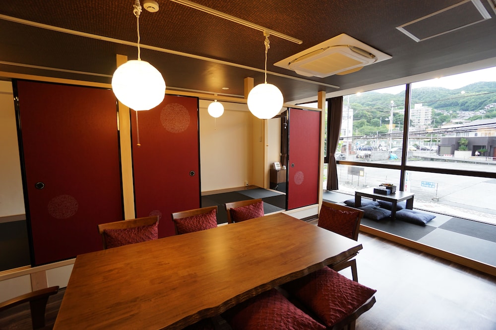 Japanese Condominium Uno 24/39